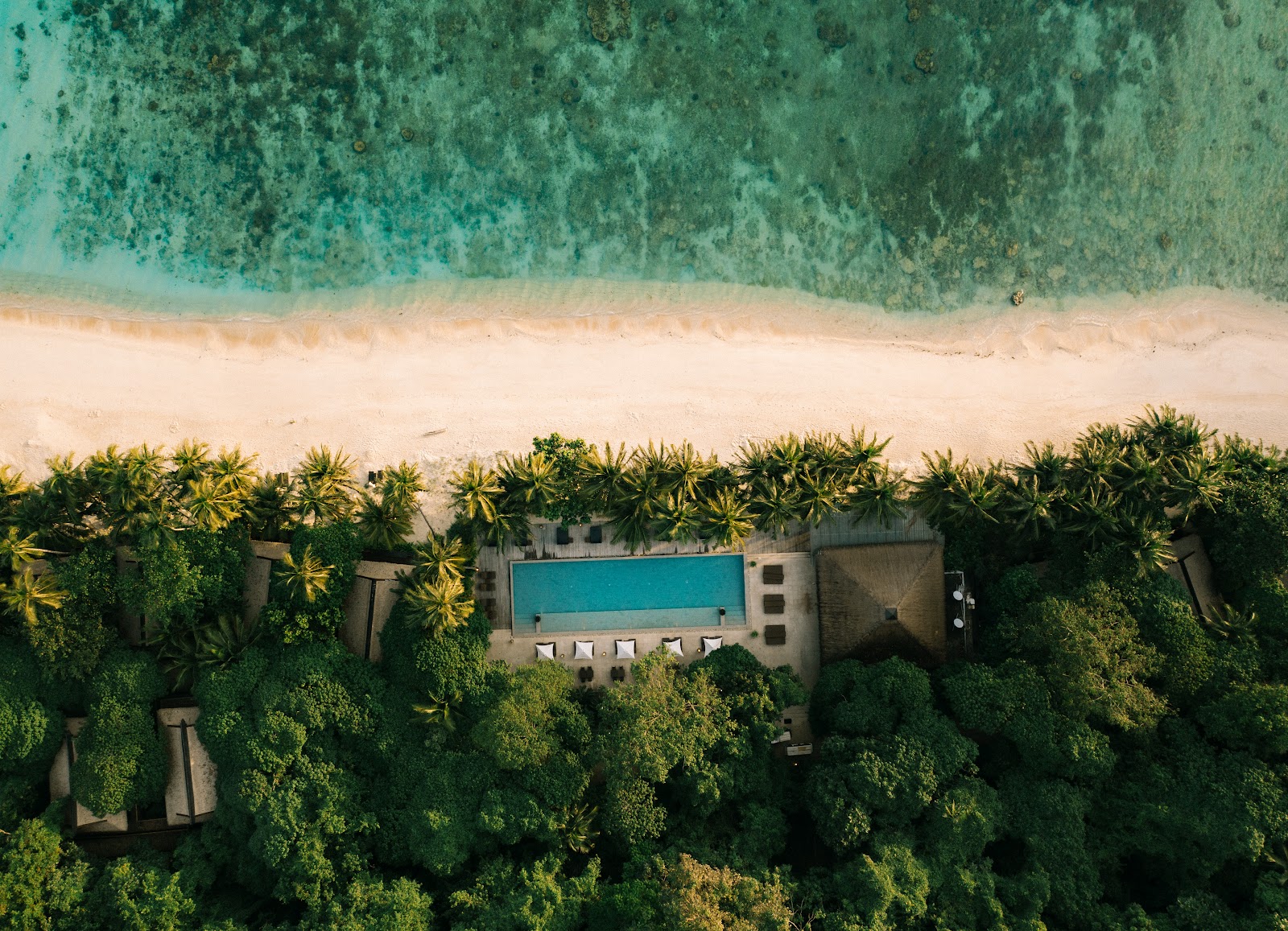 מלונות בפיליפינים 46 Pangulasian Island Resort — Philippines