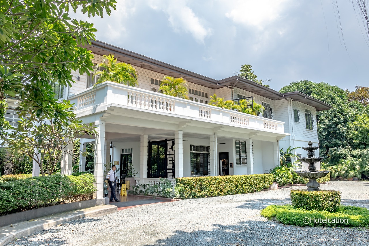 מלונות בפיליפינים 13 The Henry Hotel Manila — Philippines